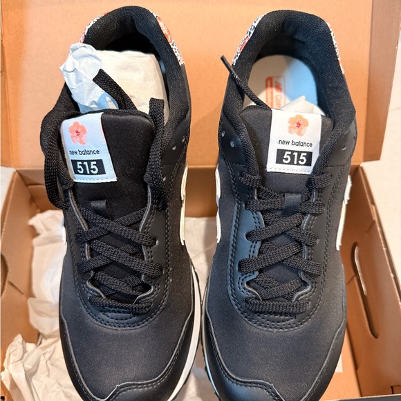 New Balance 515 Women's Black and Floral Sneakers, brand new - Picture 3 of 6